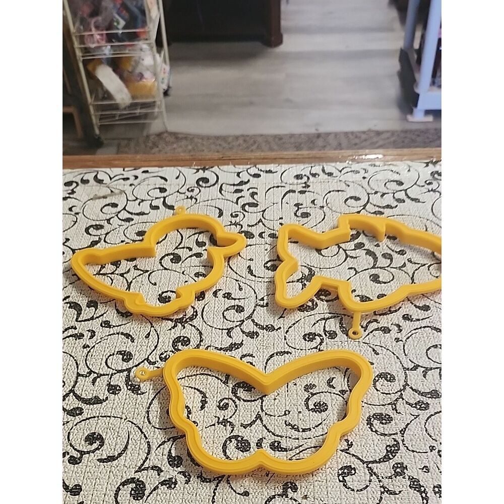 Yellow Silicon Set of Pancake Molds - Bird, Fish, Butterfly